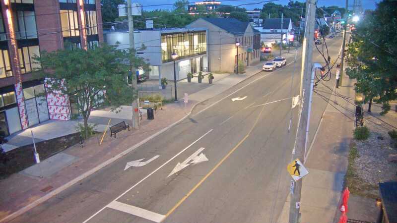 Traffic camera image at 2025-08-25 00:21:09