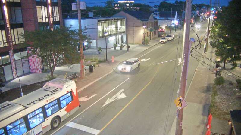 Traffic camera image at 2025-08-25 00:31:18