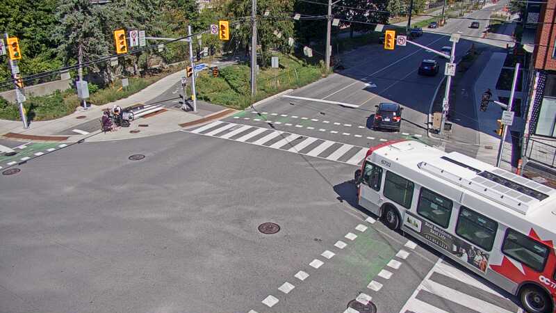Traffic camera image at 2025-09-14 17:16:21