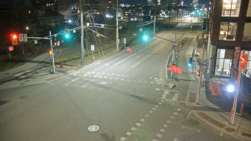 Traffic camera image at 2025-04-25 08:00:44