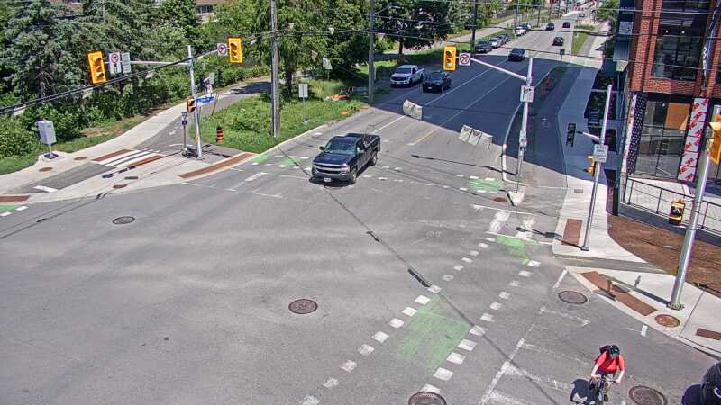 Traffic camera image at 2025-06-30 17:11:30