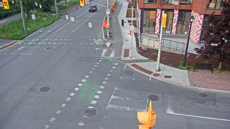 Traffic camera image at 2025-07-15 00:46:18