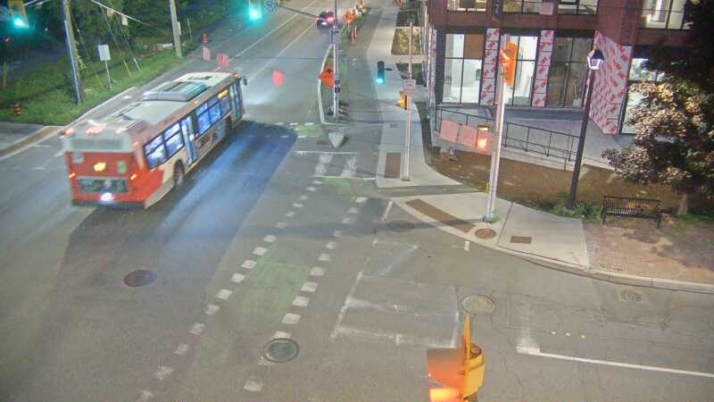 Traffic camera image at 2025-07-15 01:31:16