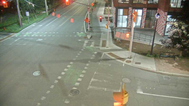 Traffic camera image at 2025-07-15 02:06:22
