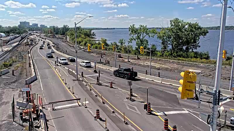 Traffic camera image at 2025-09-14 17:21:17