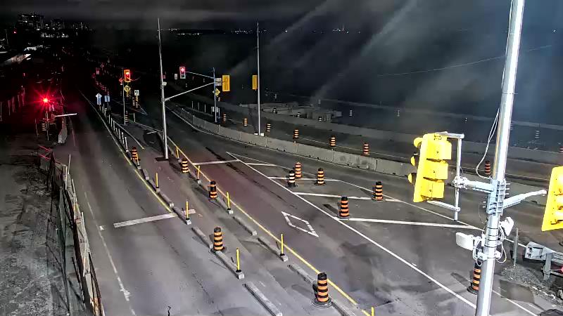 Traffic camera image at 2025-05-09 08:00:54
