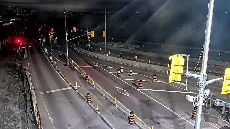 Traffic camera image at 2025-05-09 08:25:49