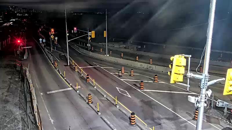 Traffic camera image at 2025-05-09 08:30:58