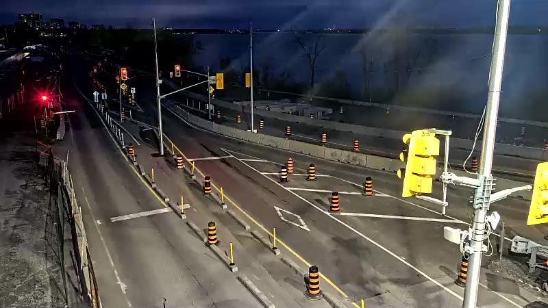 Traffic camera image at 2025-05-09 09:01:05