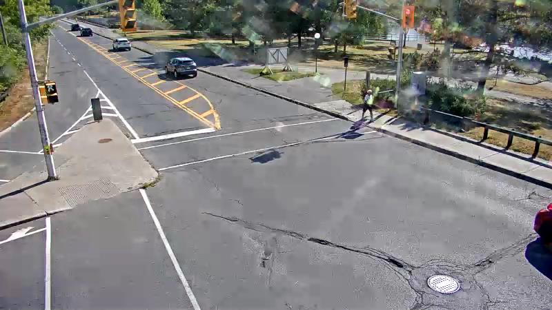 Traffic camera image at 2025-08-24 14:31:19