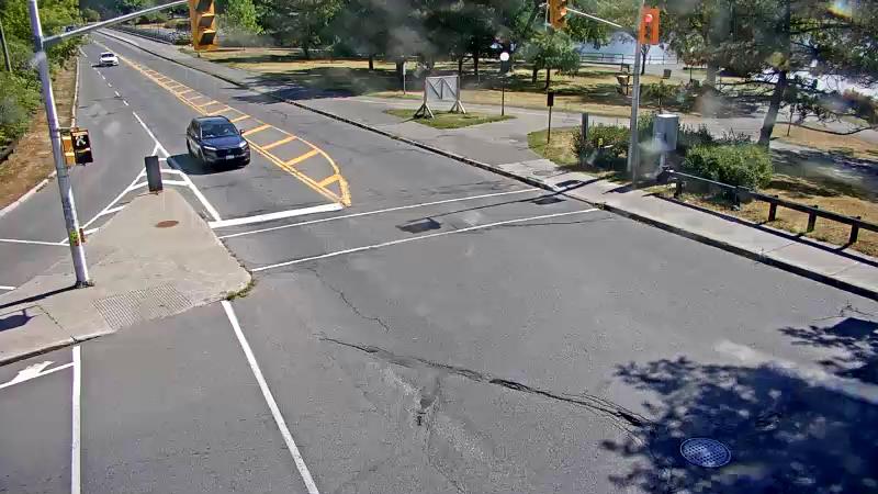 Traffic camera image at 2025-08-24 15:21:21