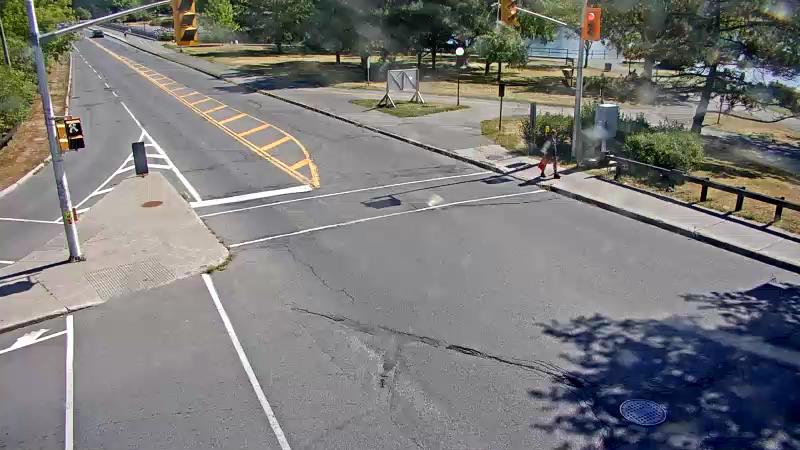 Traffic camera image at 2025-08-24 15:31:23