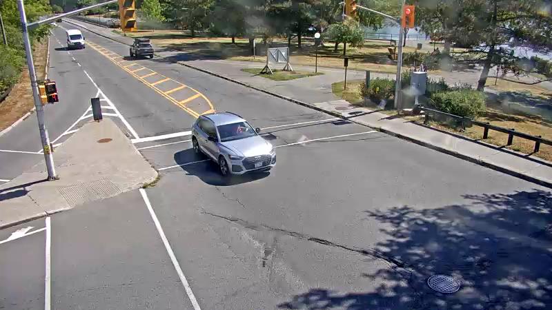 Traffic camera image at 2025-08-24 15:41:20