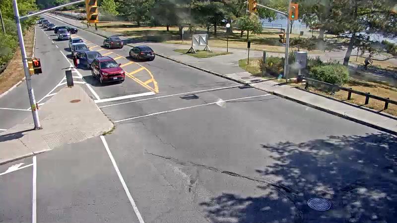 Traffic camera image at 2025-08-24 15:51:20
