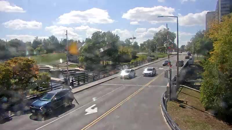 Traffic camera image at 2025-09-14 17:21:17