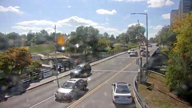 Traffic camera image at 2025-09-14 17:36:22