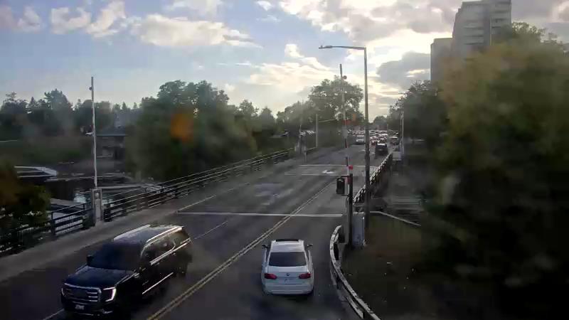 Traffic camera image at 2025-09-18 21:26:36