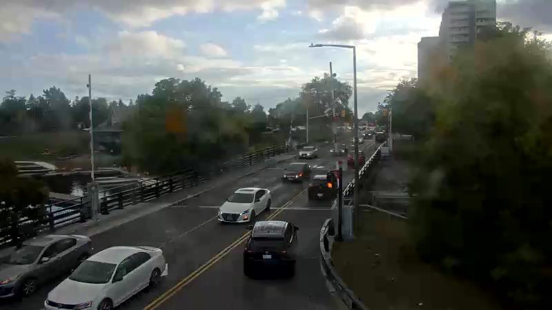 Traffic camera image at 2025-09-18 21:51:18