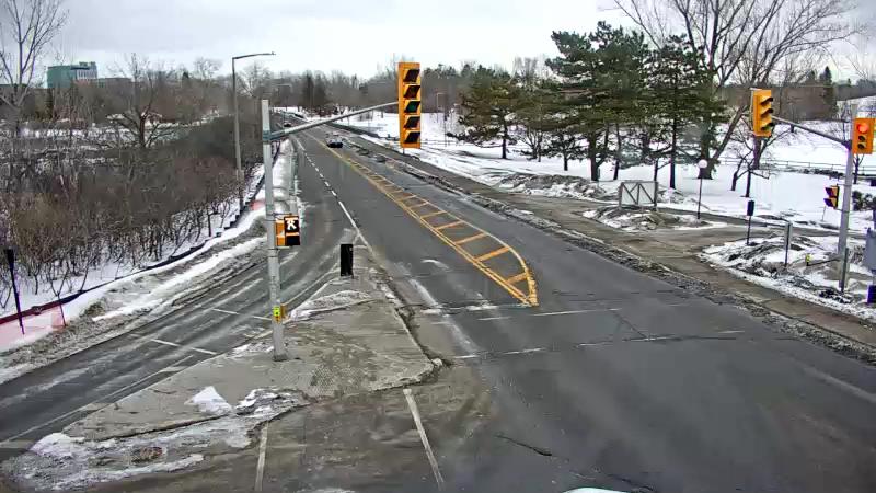 Traffic camera image at 2025-03-09 13:37:32