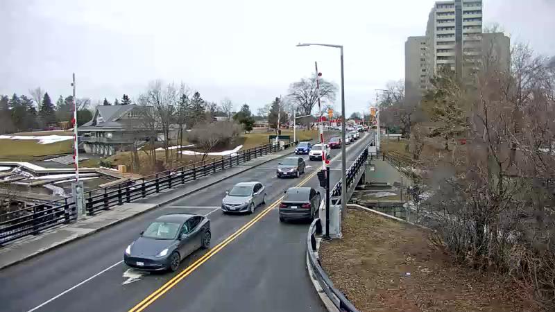 Traffic camera image at 2025-03-25 13:10:57