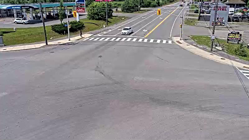 Traffic camera image at 2025-06-30 18:06:17