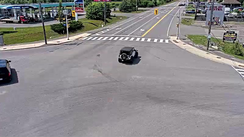 Traffic camera image at 2025-06-30 18:37:56