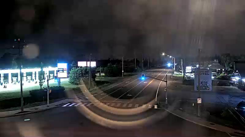 Traffic camera image at 2025-07-07 04:21:13