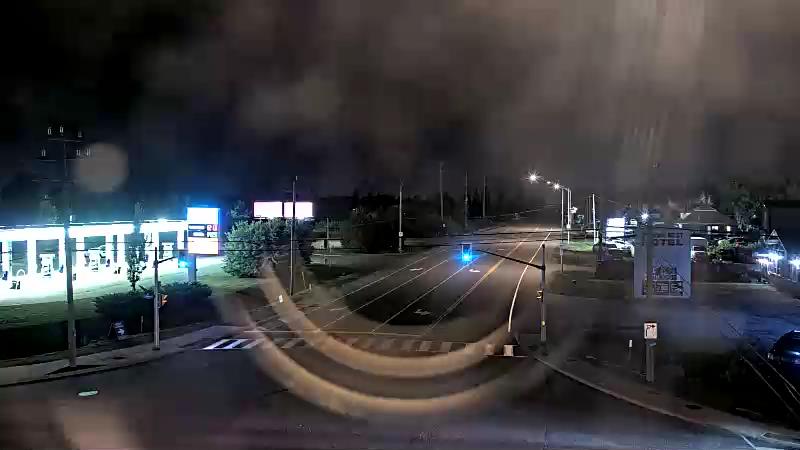 Traffic camera image at 2025-07-12 04:06:15