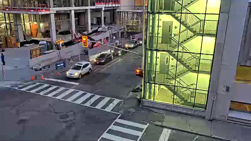 Traffic camera image at 2025-08-25 00:01:15