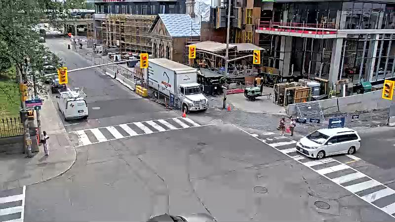 Traffic camera image at 2025-09-04 16:41:32