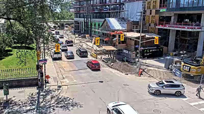 Traffic camera image at 2025-06-30 16:21:12