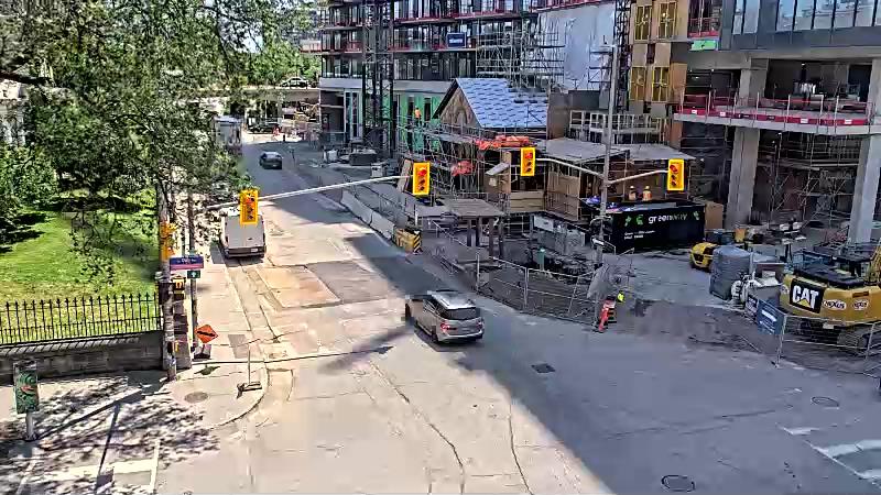 Traffic camera image at 2025-06-30 17:37:56