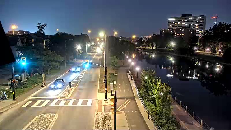 Traffic camera image at 2025-08-04 01:16:04
