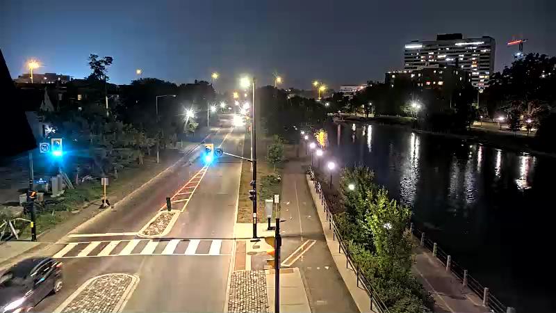 Traffic camera image at 2025-08-04 01:26:10