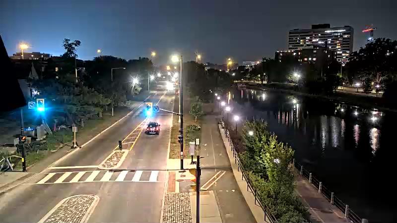 Traffic camera image at 2025-08-04 01:56:16