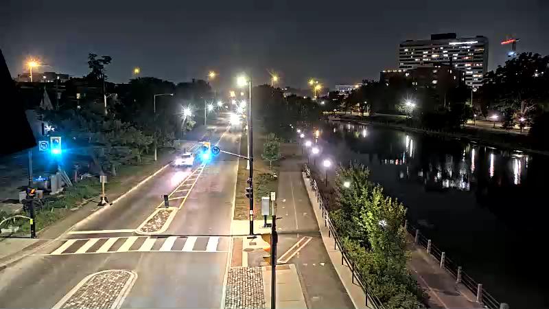 Traffic camera image at 2025-08-04 02:41:15