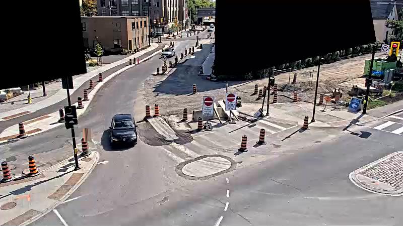 Traffic camera image at 2025-09-14 17:31:15