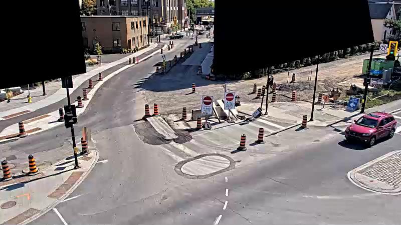 Traffic camera image at 2025-09-14 18:01:40