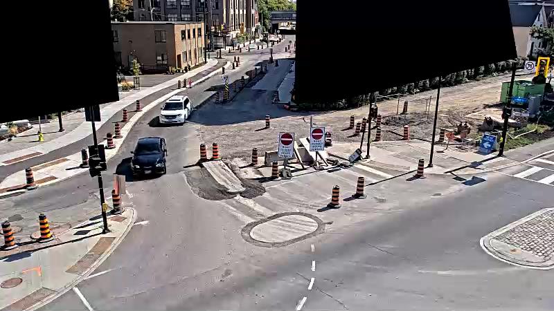 Traffic camera image at 2025-09-14 18:11:23