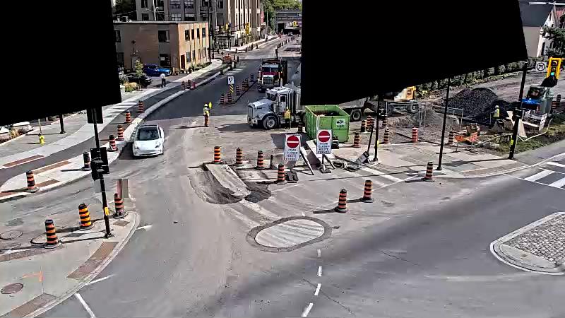 Traffic camera image at 2025-09-17 19:21:15