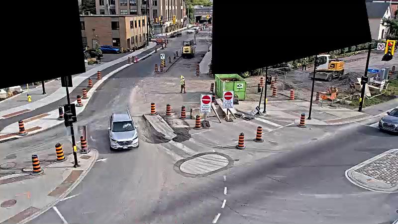 Traffic camera image at 2025-09-17 20:16:21