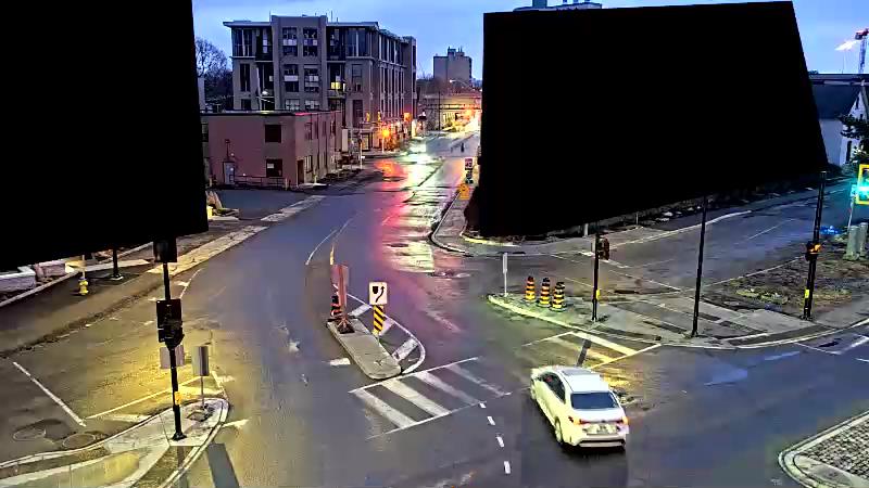 Traffic camera image at 2025-03-25 10:41:02