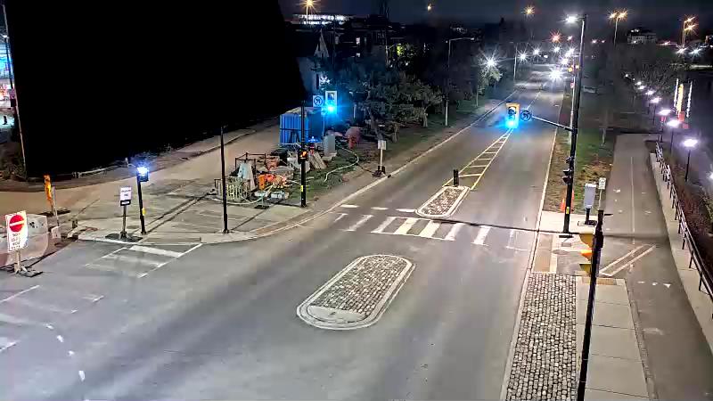 Traffic camera image at 2025-05-09 06:56:04