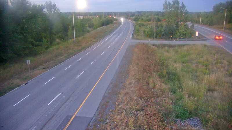 Traffic camera image at 2025-08-25 00:11:16