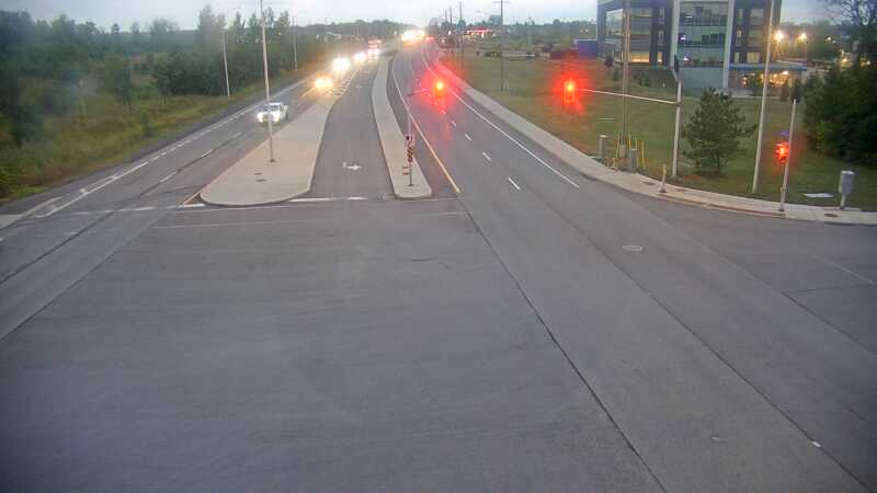 Traffic camera image at 2025-09-05 10:21:04