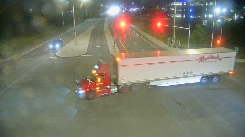 Traffic camera image at 2025-09-09 01:56:18