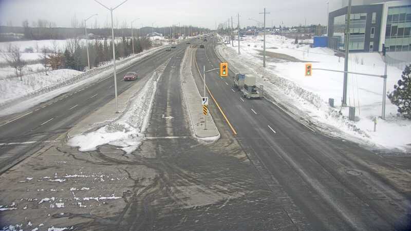 Traffic camera image at 2025-03-09 13:41:23