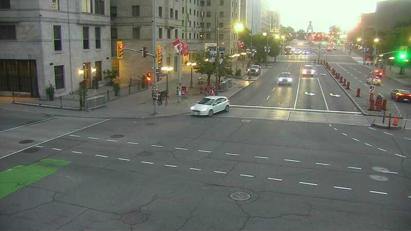 Traffic camera image at 2025-08-25 00:00:12