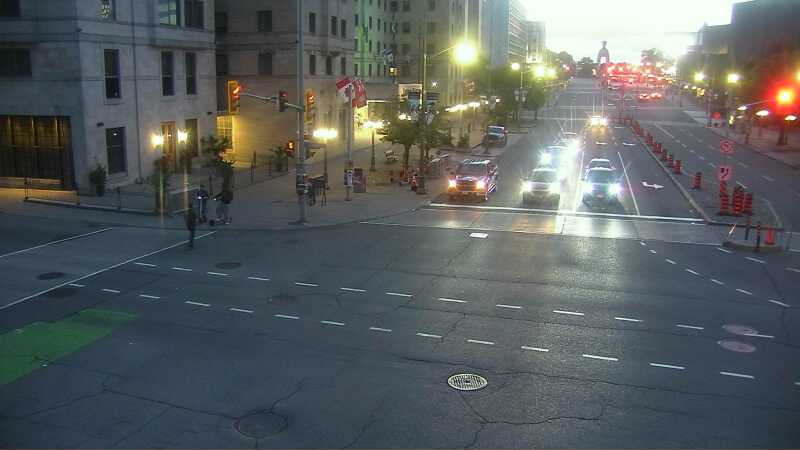 Traffic camera image at 2025-08-25 00:10:14