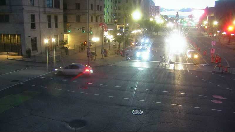Traffic camera image at 2025-08-25 00:20:13